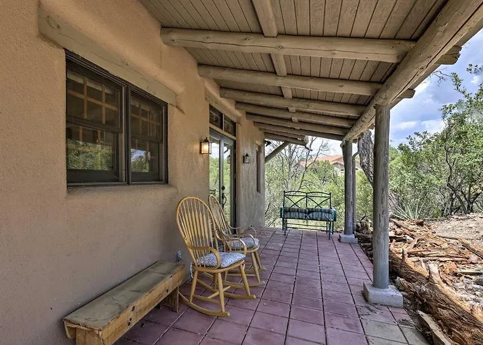 Hike & Relax: W/ Thumb Butte Views Apartment *